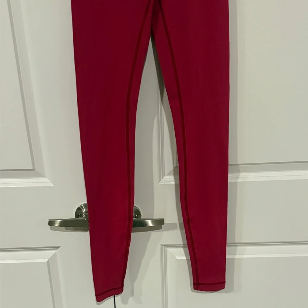 Lightly worn Vibrant lululemon Leggings with Snakeskin Accent size 4